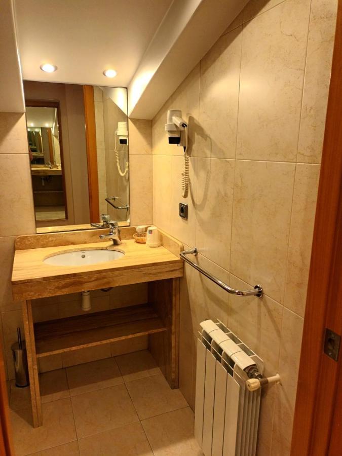 Hotel Estel Berga Ngoại thất bức ảnh