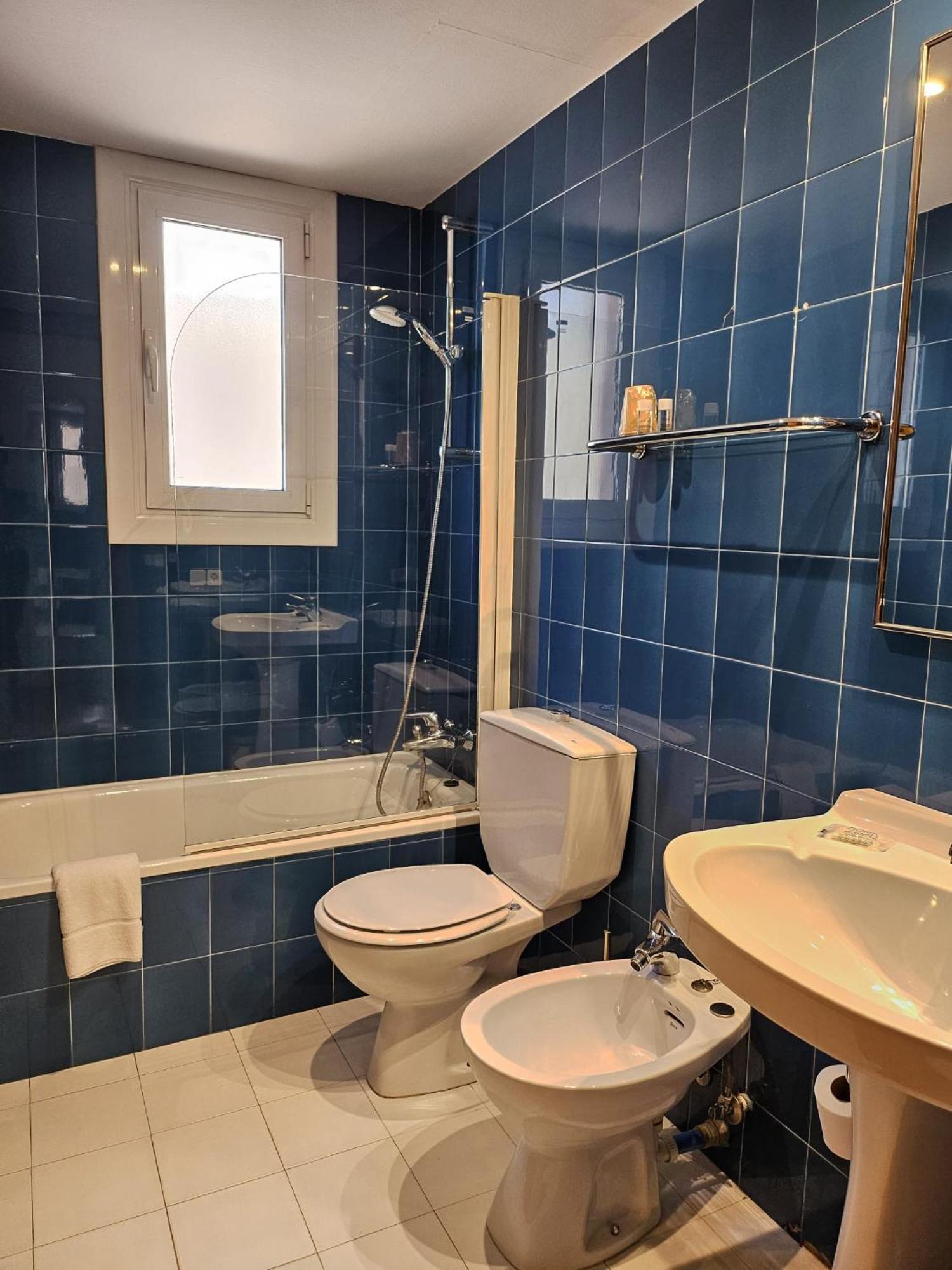 Hotel Estel Berga Ngoại thất bức ảnh