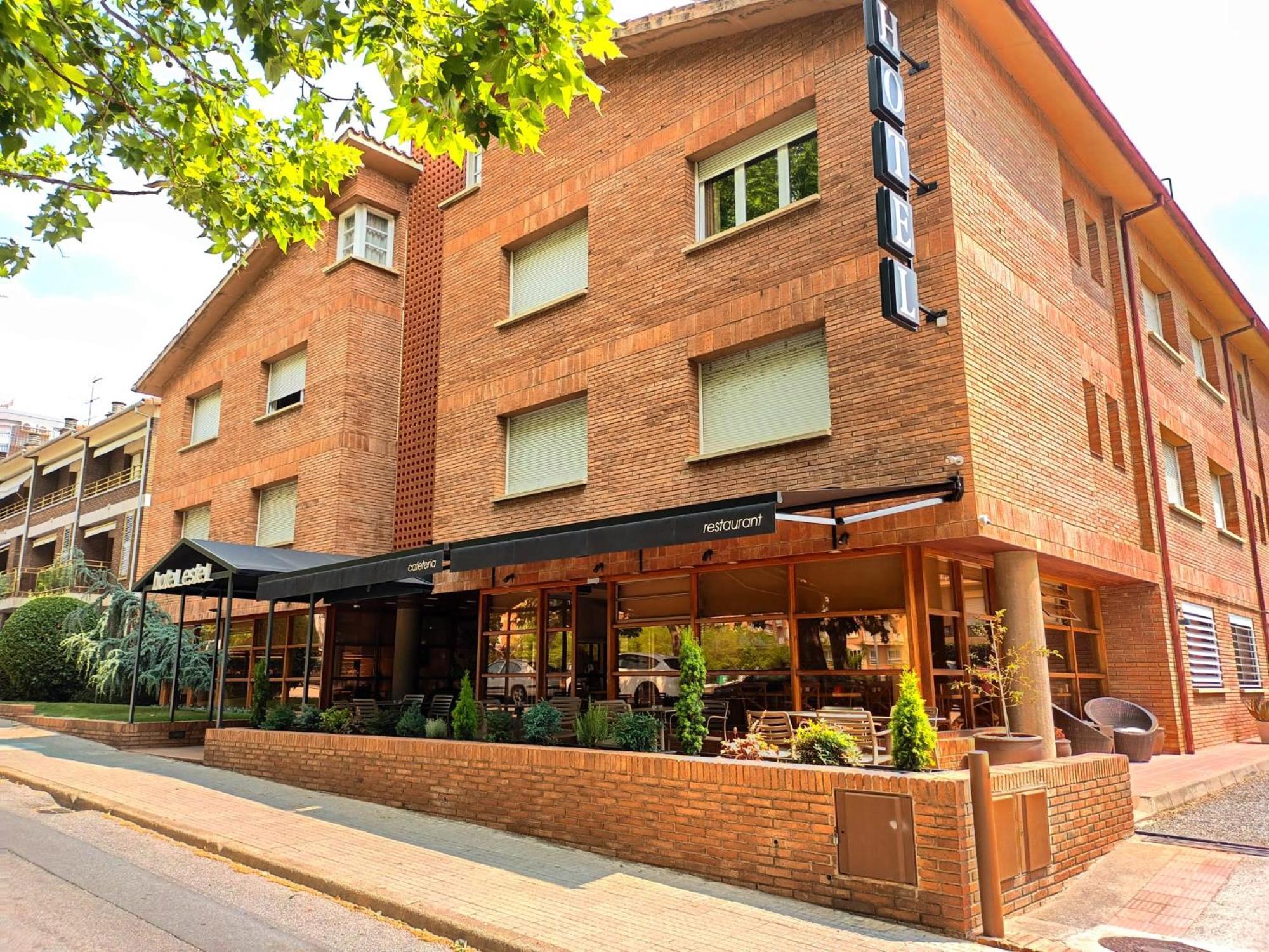 Hotel Estel Berga Ngoại thất bức ảnh