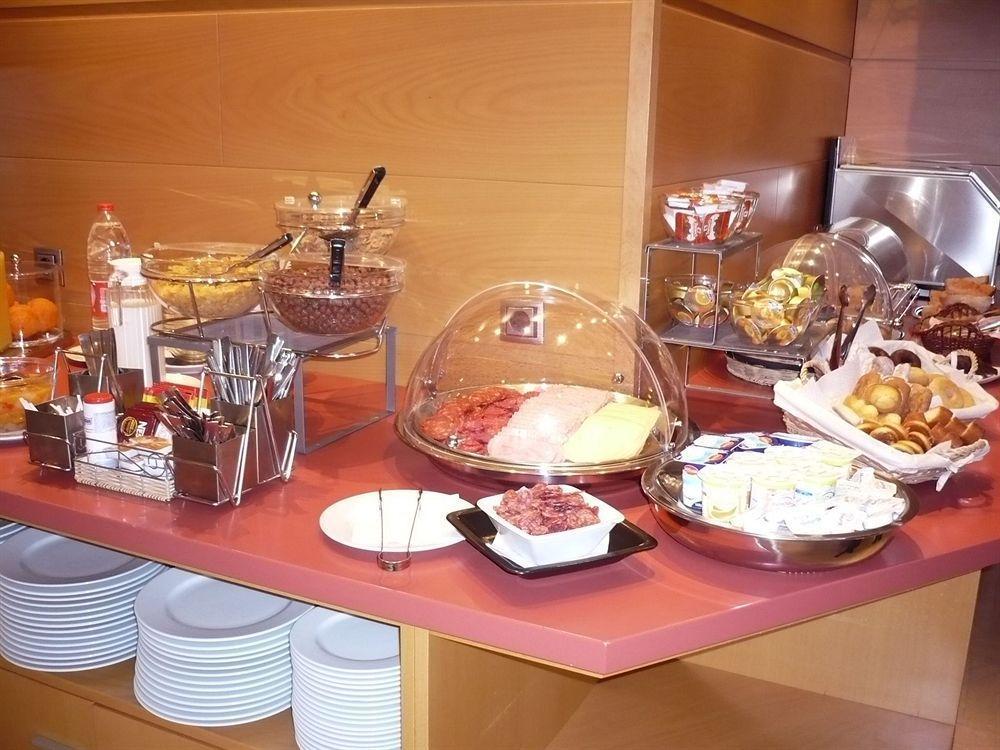 Hotel Estel Berga Ngoại thất bức ảnh