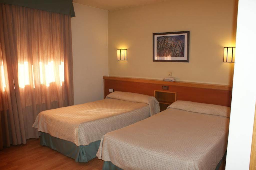Hotel Estel Berga Ngoại thất bức ảnh