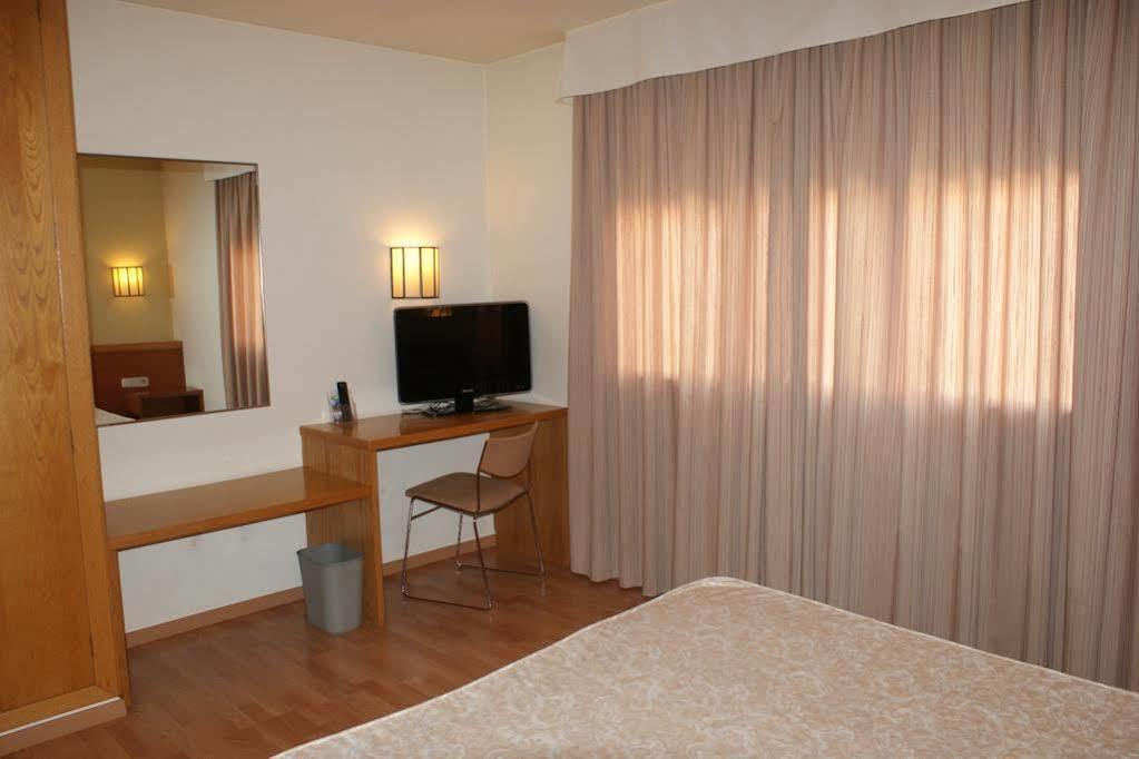 Hotel Estel Berga Ngoại thất bức ảnh