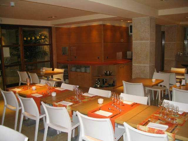 Hotel Estel Berga Ngoại thất bức ảnh